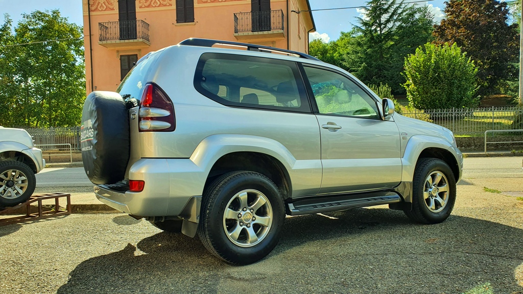 TOYOTA LAND CRUISER KDJ 125 3.0 D-4D 173CV SOL - BADCARS S.R.L. CASSINE ...